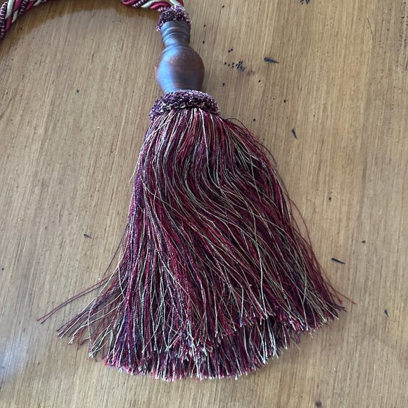 Set of 4 Drapery Curtain Tie Backs Tassels - Picture 14 of 17